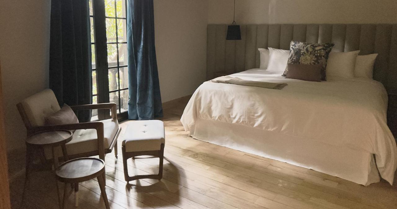 Hotel Casa Izeba Mexico City